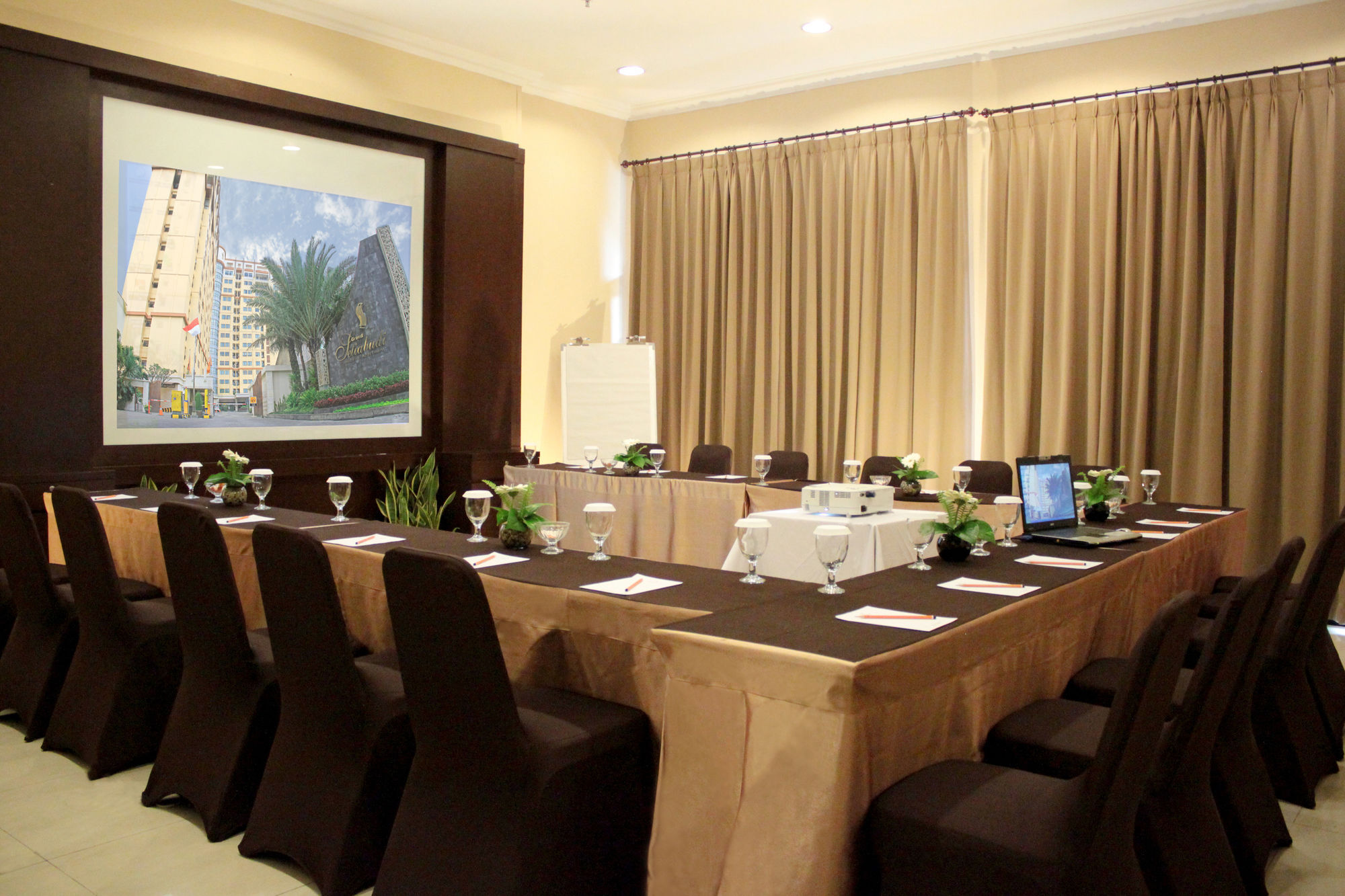Grand Setiabudi Hotel Bandung Exterior foto